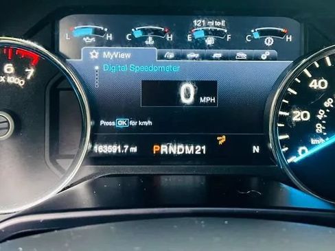 Used 2017 Ford F150 Platinum w/ Trailer Tow Package AWD/4WD image 13