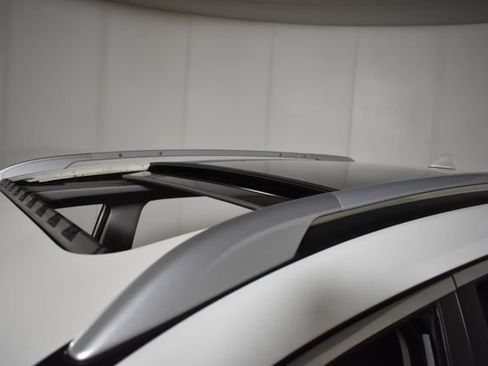 Used 2019 Nissan Rogue SV w/ Sun & Sound Touring Package AWD/4WD image 43