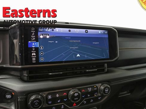 Used 2024 Jeep Wrangler Unlimited Sahara w/ Dual Top Group AWD/4WD image 19