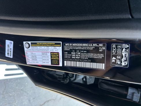 Used 2023 Mercedes-Benz EQS 450+ SUV image 15