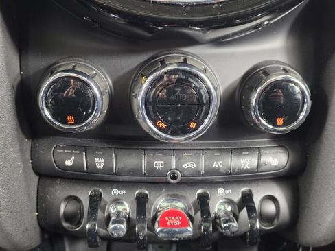 Used 2024 MINI Cooper 2-Door Hardtop image 20