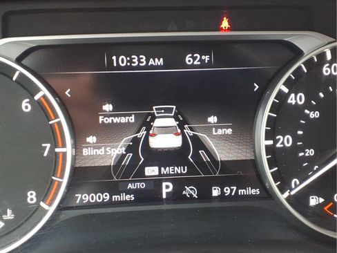 Used 2024 Nissan Rogue S AWD/4WD image 19