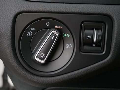 Used 2019 Volkswagen Golf Alltrack SE image 26