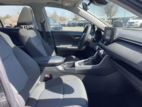 Used 2020 Toyota RAV4 XLE w/ Convenience Package image 13