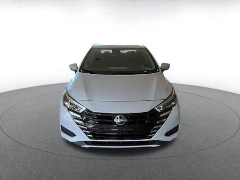 Used 2025 Nissan Versa SV image 4