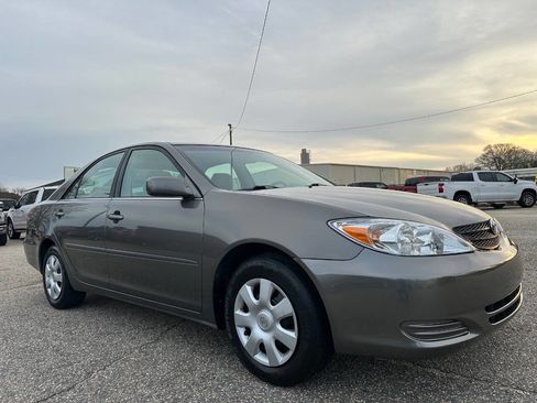 Used 2002 Toyota Camry LE image 14
