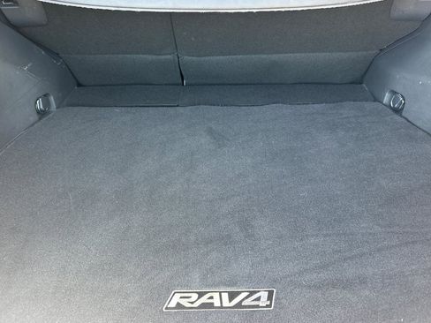 Used 2025 Toyota RAV4 XLE w/ Weather Package AWD/4WD image 18