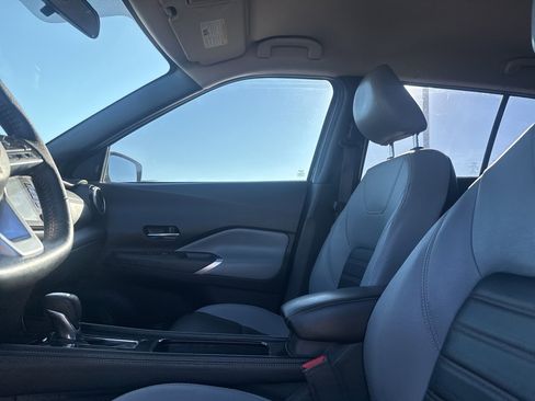 Used 2023 Nissan Kicks SR w/ SR Premium Package image 26