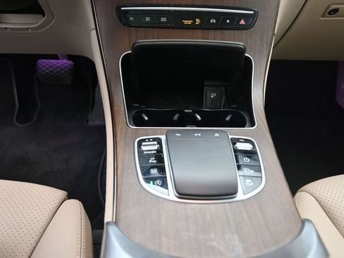 Used 2021 Mercedes-Benz GLC 300 image 13