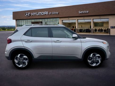 New 2026 Hyundai Venue SEL FWD image 9