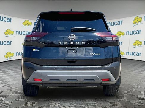Certified 2023 Nissan Rogue SV w/ SV Premium B Package AWD/4WD image 5