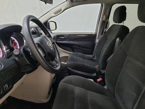 Used 2016 Dodge Grand Caravan SE w/ Quick Order Package 29E SE FWD image 17