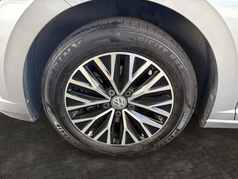 Used 2019 Volkswagen Jetta SE FWD image 37