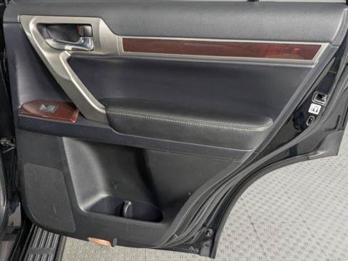 Used 2017 Lexus GX 460 Premium AWD/4WD image 24