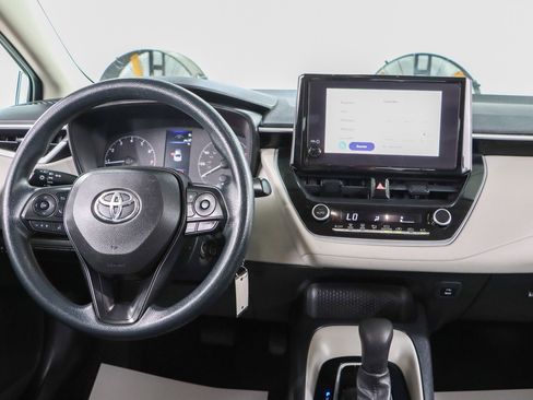Used 2023 Toyota Corolla LE FWD image 17