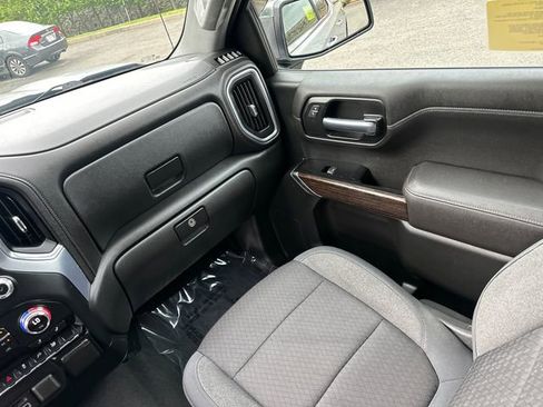 Used 2019 GMC Sierra 1500 SLE w/ SLE Value Package AWD/4WD image 22