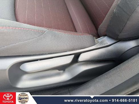 Used 2023 Toyota Corolla SE w/ Carpet Mat Package (TMS) FWD image 15