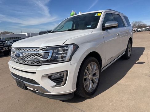 Used 2019 Ford Expedition Platinum image 3