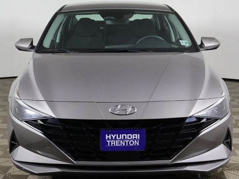 Used 2023 Hyundai Elantra SEL w/ Convenience Package image 11