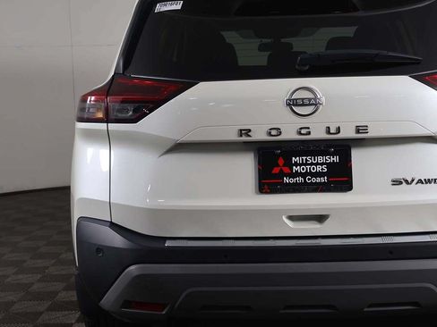 Used 2022 Nissan Rogue SV AWD/4WD image 13