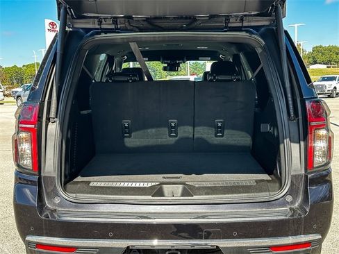 Used 2024 Chevrolet Suburban Premier image 33