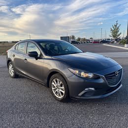 Used 2016 MAZDA MAZDA3 i Sport w/ Preferred Equipment Package FWD image 3