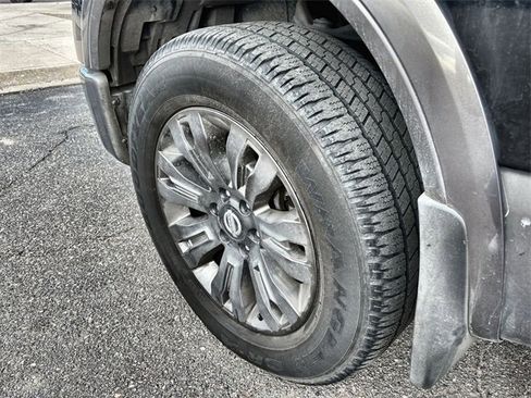 Used 2017 Nissan Titan Platinum Reserve image 26