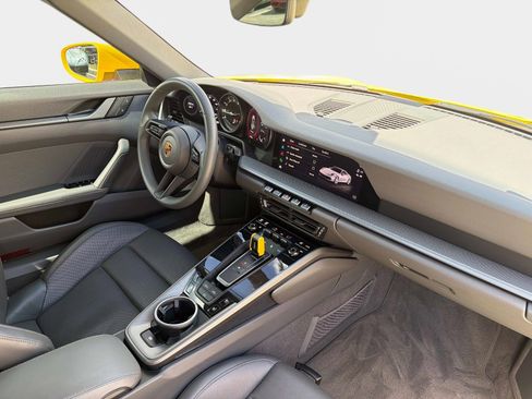 Used 2022 Porsche 911 Carrera image 25