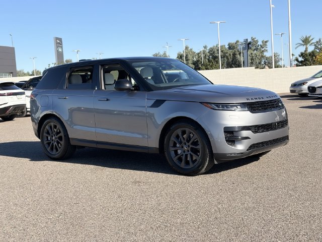 Used 2024 Land Rover Range Rover Sport SE AWD/4WD image 4