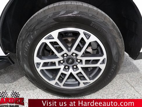 Used 2025 Ford Expedition Active AWD/4WD image 10