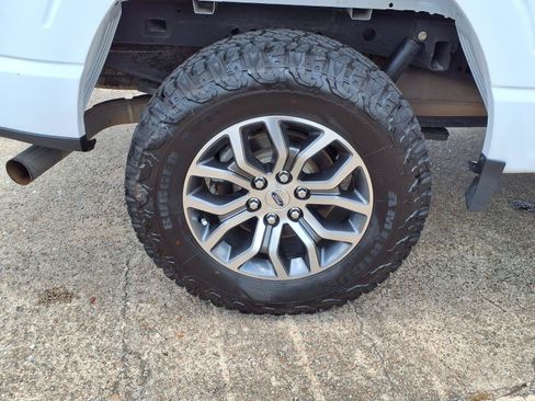 Used 2021 Ford F150 Lariat w/ Equipment Group 501A Mid AWD/4WD image 29