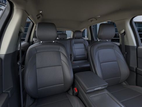 New 2026 Lincoln Nautilus Premier image 10