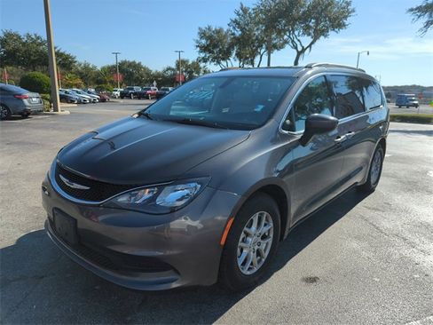 Used 2021 Chrysler Voyager Lxi image 10