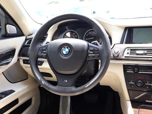 Used 2013 BMW 750Li RWD image 14