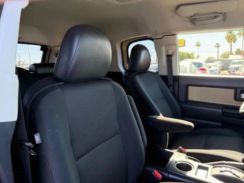 Used 2014 Toyota FJ Cruiser 4WD w/ Upgrade Package image 30