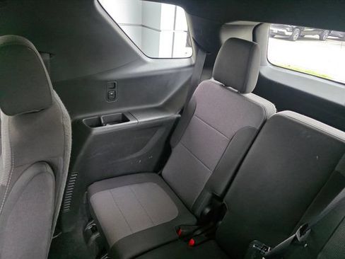Used 2023 Chevrolet Traverse LT AWD/4WD image 18