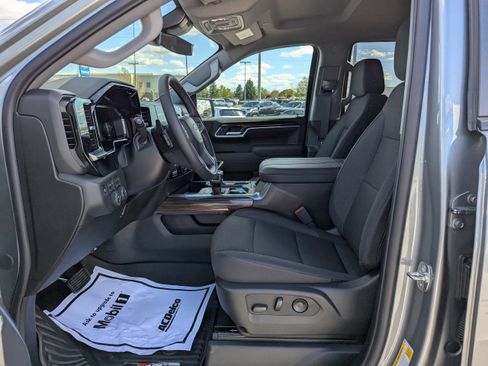 New 2026 Chevrolet Silverado 1500 RST AWD/4WD image 10