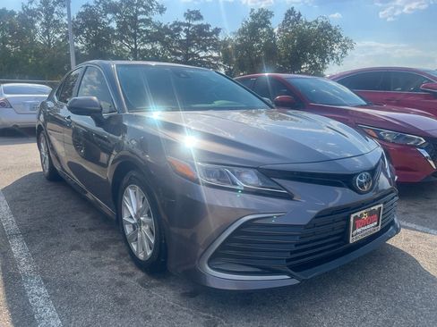 Used 2024 Toyota Camry LE FWD image 3