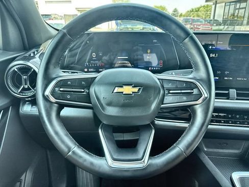 Used 2025 Chevrolet Equinox LT w/ Convenience Package II AWD/4WD image 14