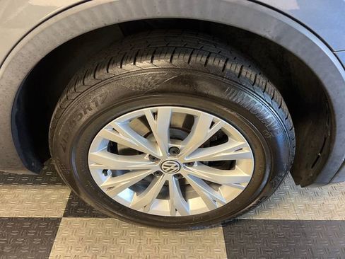 Used 2018 Volkswagen Tiguan S FWD image 9
