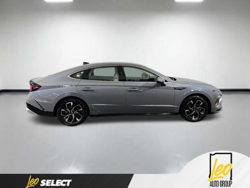 Used 2025 Hyundai Sonata SEL FWD image 6
