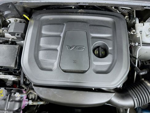 Used 2021 Jeep Grand Cherokee Limited w/ Luxury Group II RWD image 35
