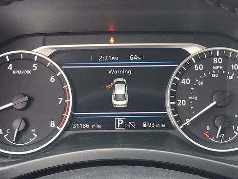Used 2025 Nissan Sentra SR FWD image 20