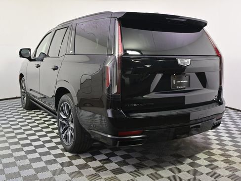 Used 2023 Cadillac Escalade Sport Platinum image 4