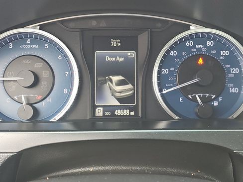Used 2016 Toyota Camry LE FWD image 16