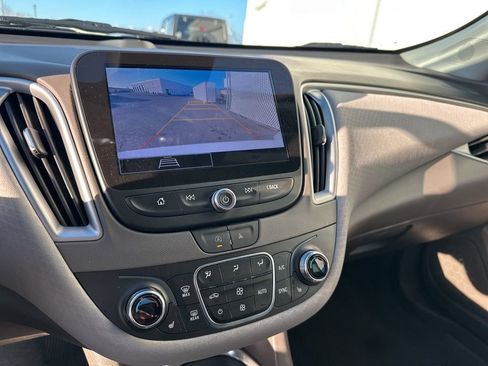 Used 2024 Chevrolet Malibu LT image 17