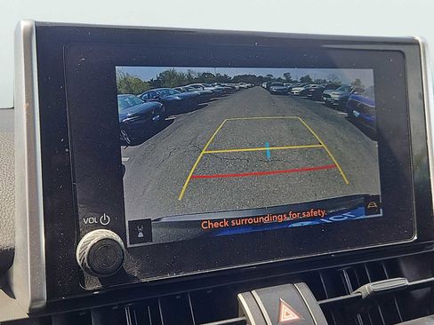 Used 2023 Toyota RAV4 LE FWD image 15