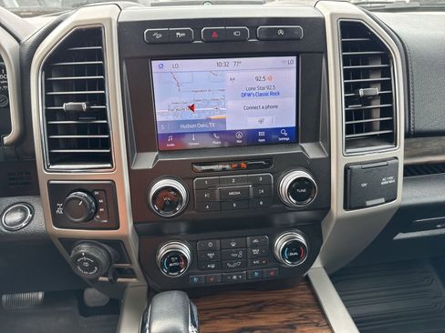 Used 2020 Ford F150 Lariat w/ Equipment Group 502A Luxury image 16