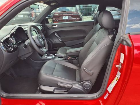 Used 2017 Volkswagen Beetle 1.8T S FWD image 25