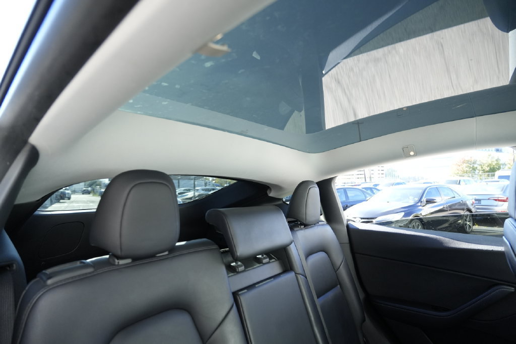Used 2020 Tesla Model Y Long Range AWD/4WD image 29